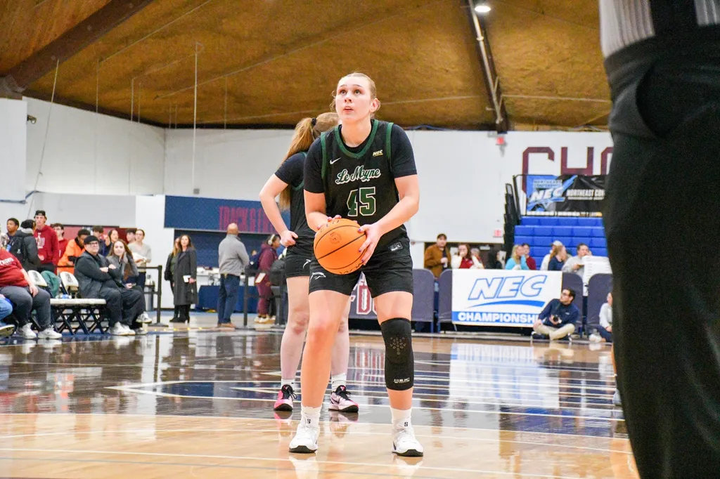 Le Moyne Dolphins Women's Basketball vs FDU
