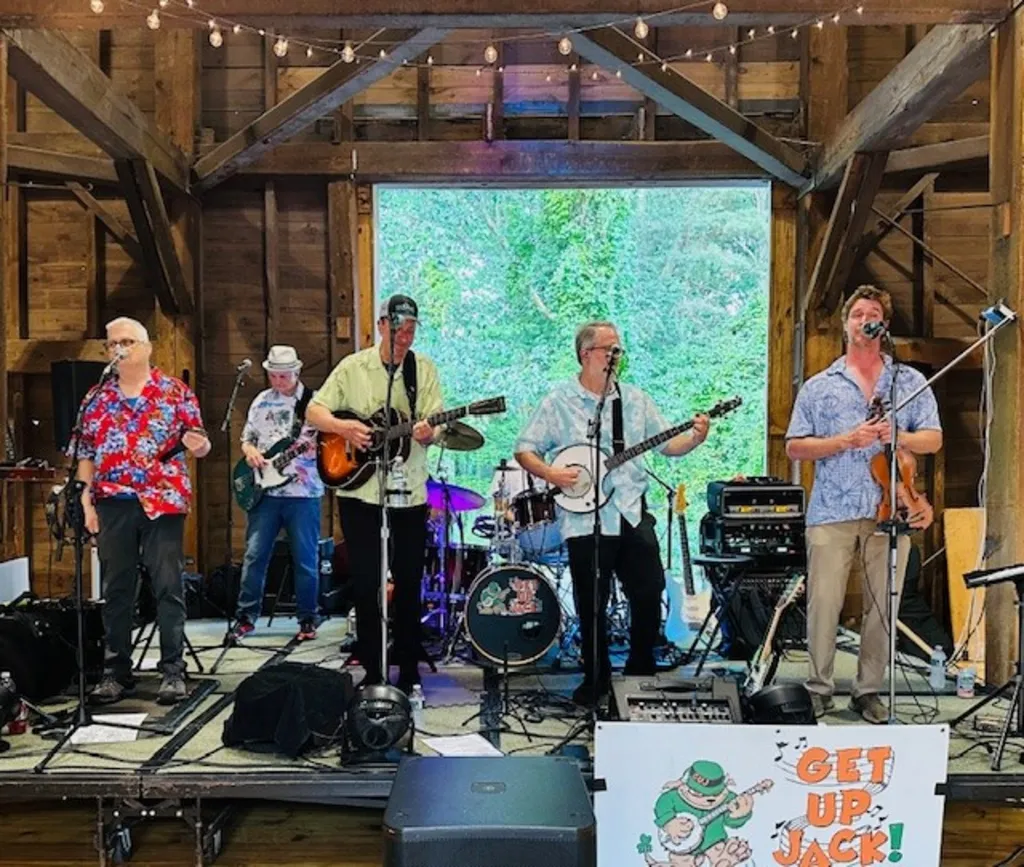 Pruyn House Concerts in the Barn
