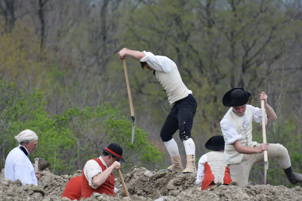 REAL TIME REVOLUTION® Signature Reenactment: Redoubt Building
