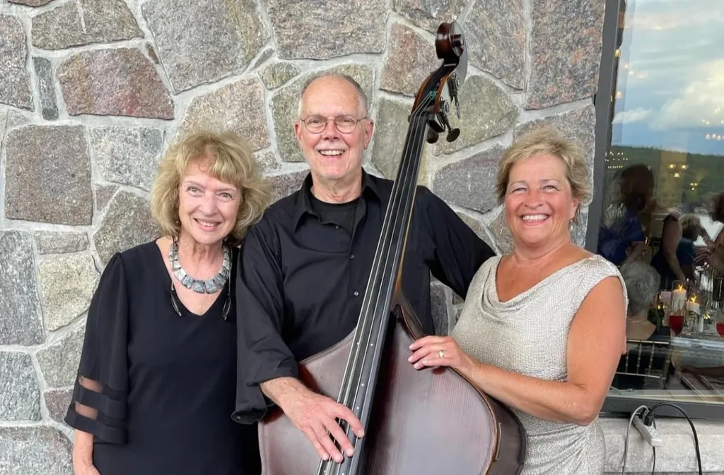Colleen Pratt with the Peg Delaney Duo - Starlight Lounge