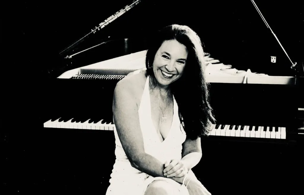 Christine Spero - Piano Bar