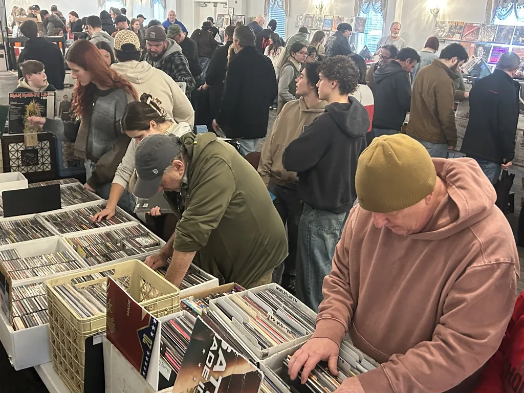 15,000 vinyl records for sale! The Albany Record Riot! GREAT music and Polish food! Sun April 26th
