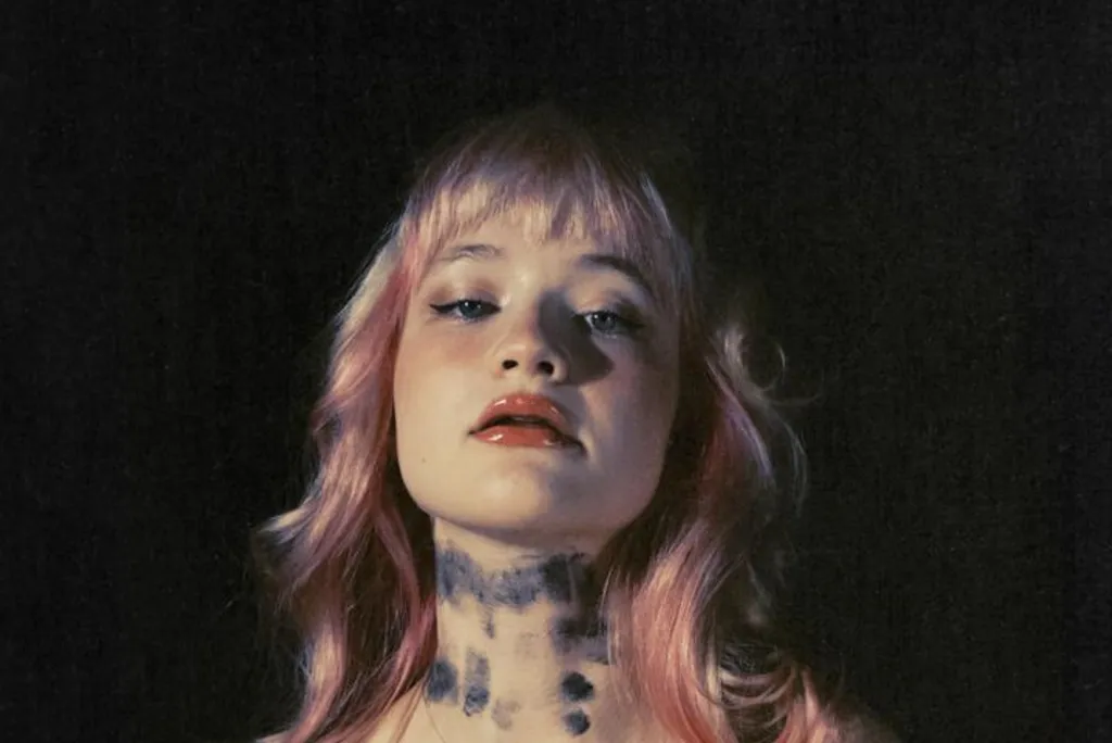 Ella Red