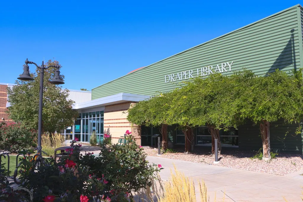 Thursday Morning Puppet Show