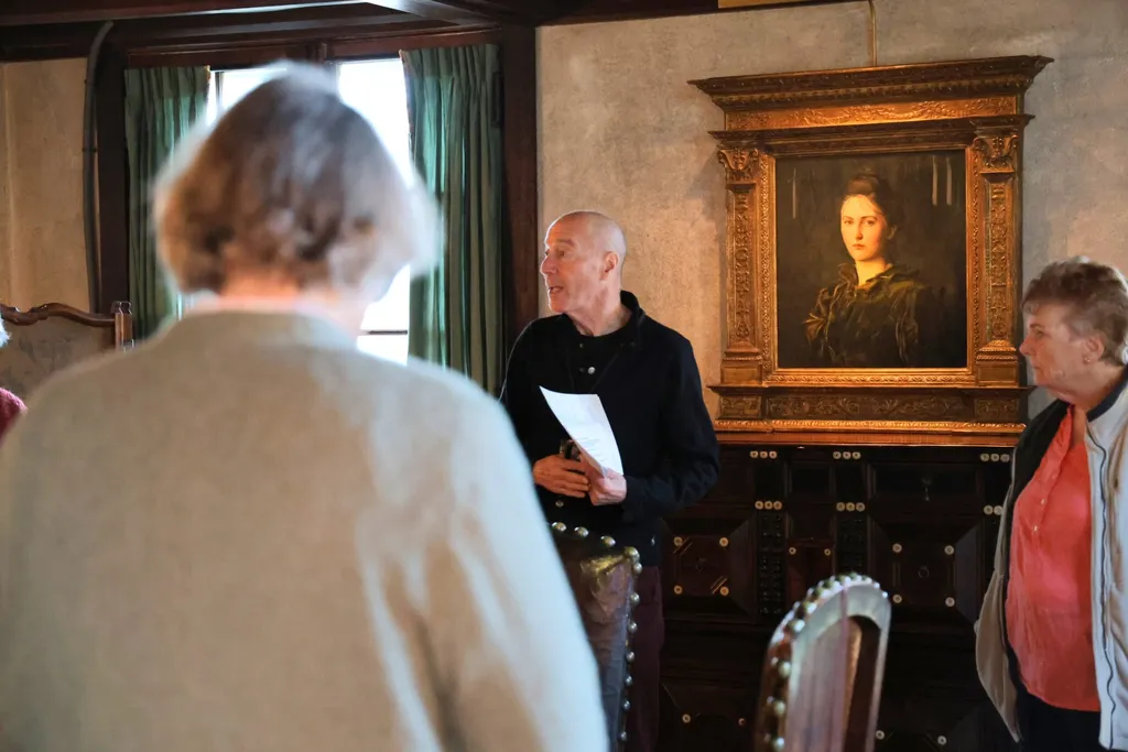 Guided Museum Tours