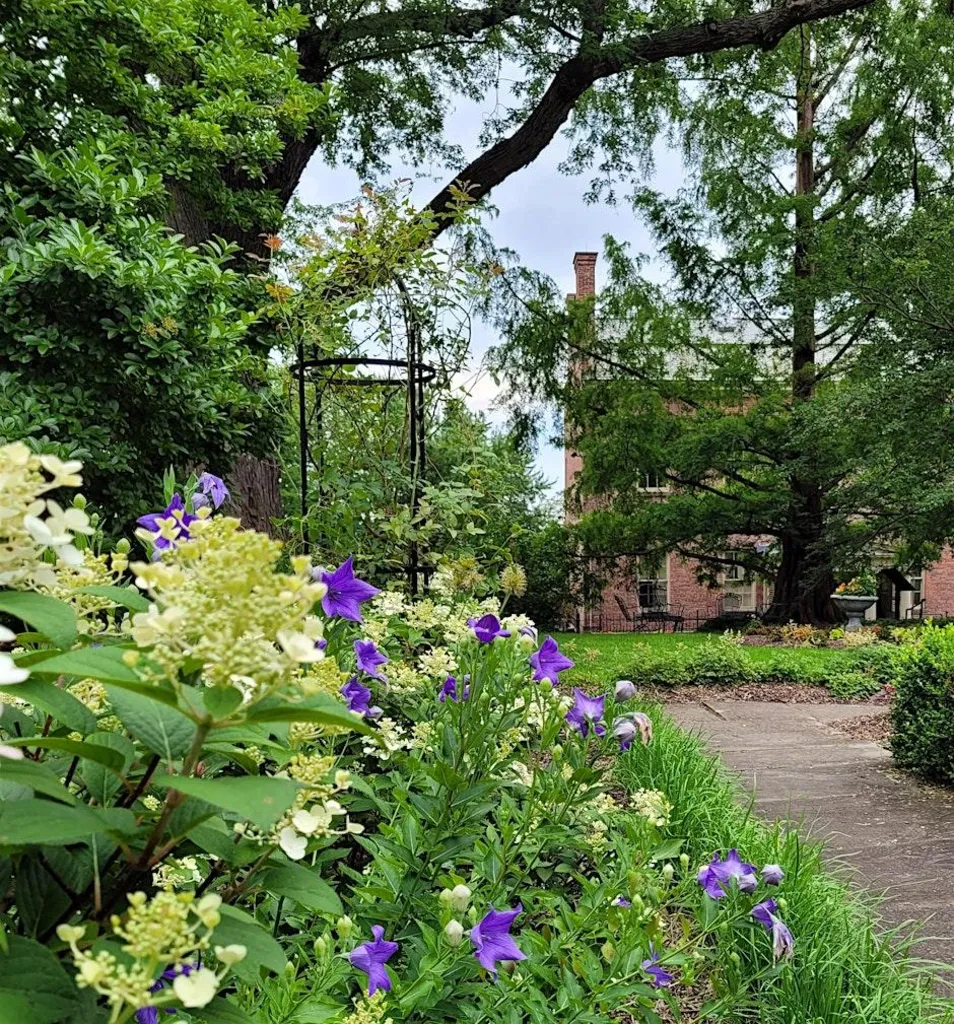 The Mayor’s Garden: History of the Ten Broeck Mansion Gardens & Workers