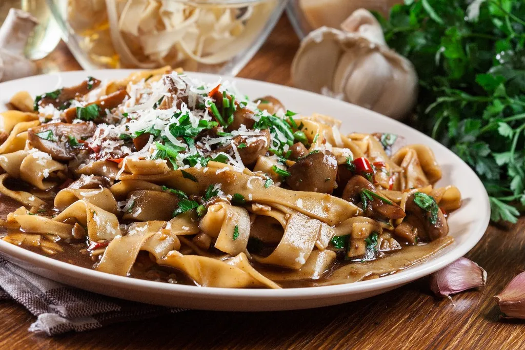 Fresh Pasta: Pappardelle with Beef & Mushroom Ragu (June 13)
