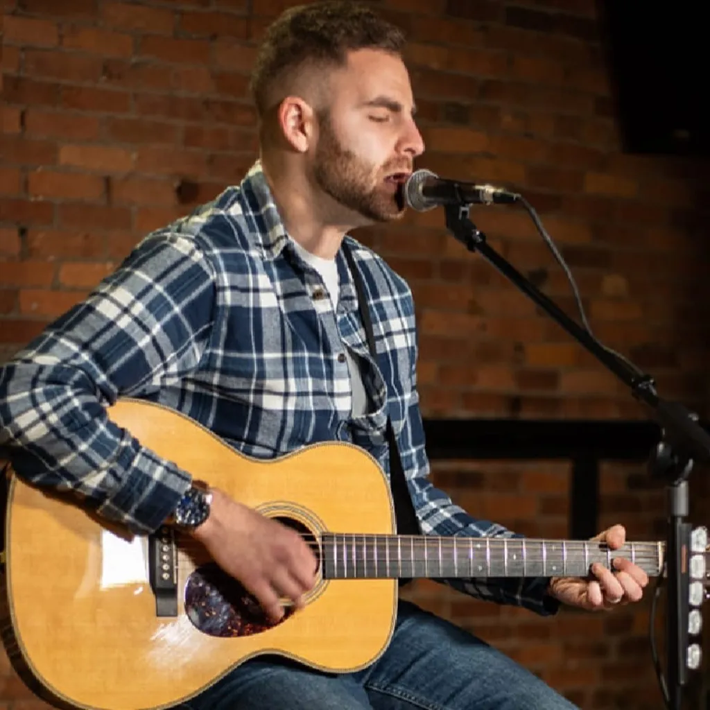 Live Music Series: Featuring Rob Forman 5/16