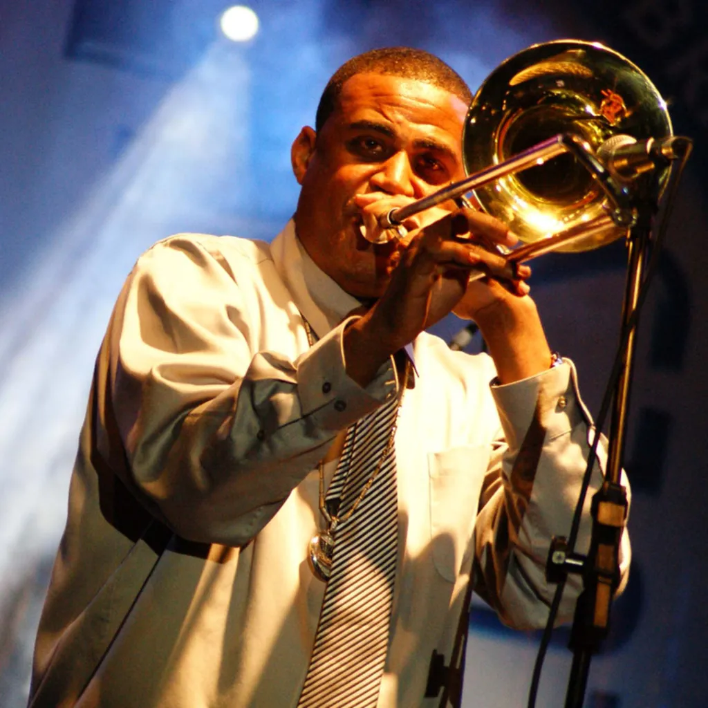 Glen David Andrews