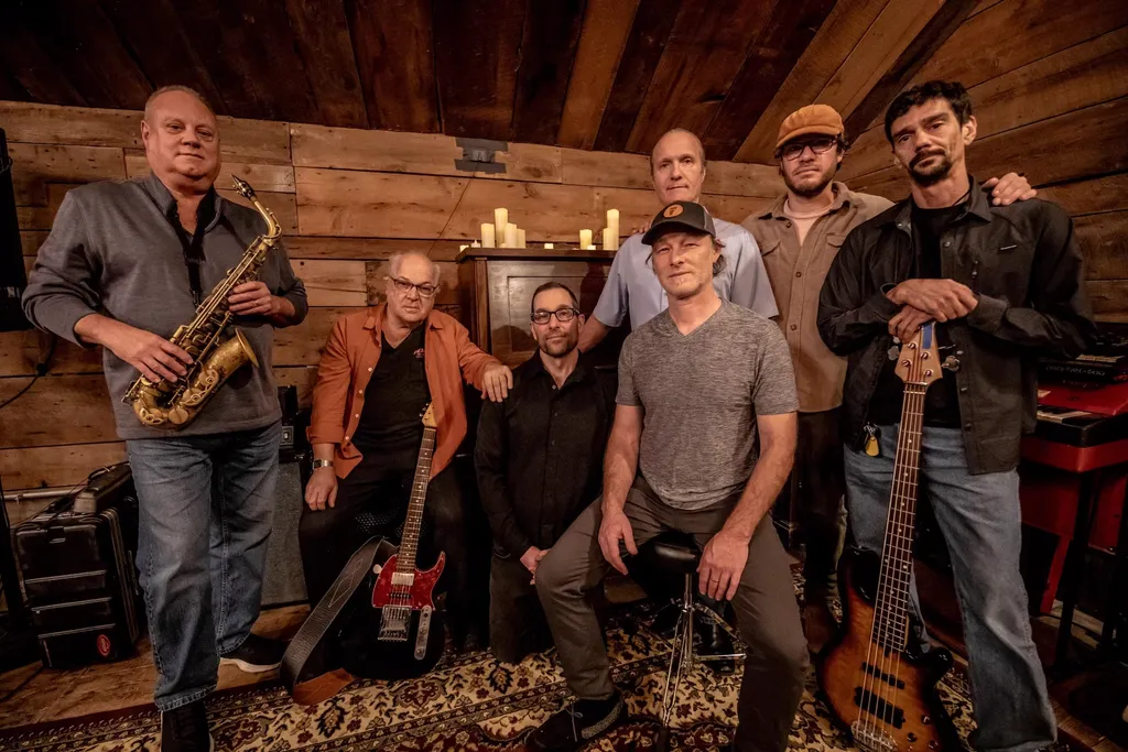 Concerts in the Courtyard: Soul Porpoise