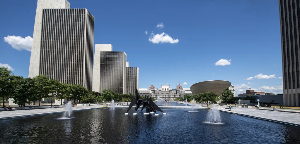 Cool Universe Performs at Lunchtime at the Plaza Music Series presented by M&T Bank