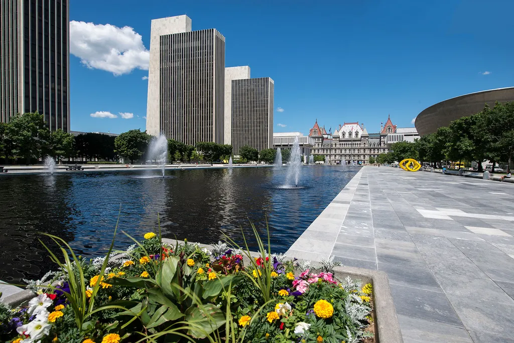 Belleville Swing Performs at Lunchtime at the Plaza Music Series presented by M&T Bank