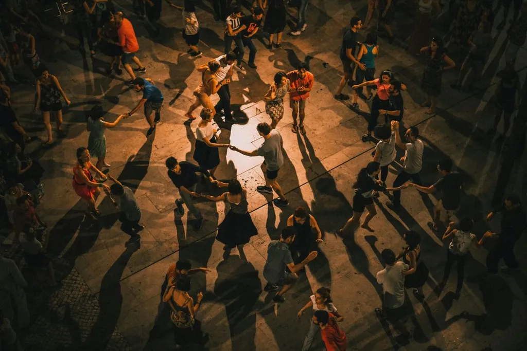 Tuesdays: Line Dancing on the River