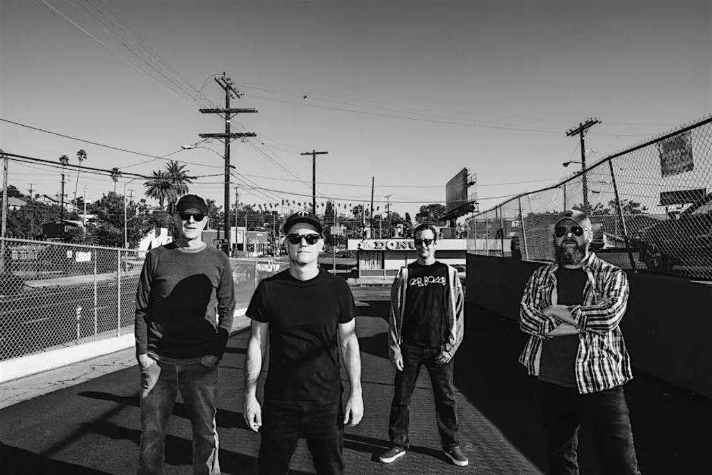 Dive Presents: Helmet / Spirit In The Room/ Flatwounds