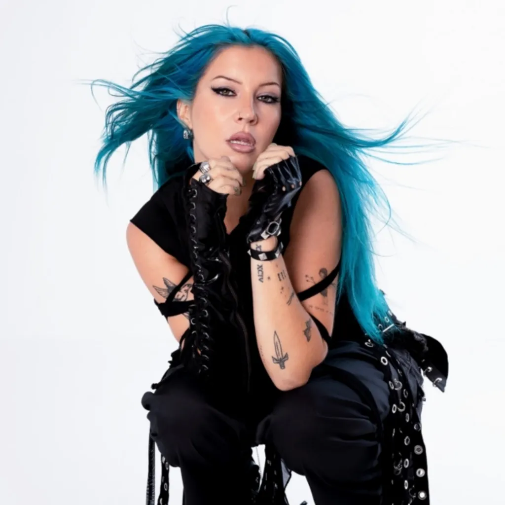 Charlotte Sands – Satellite Tour