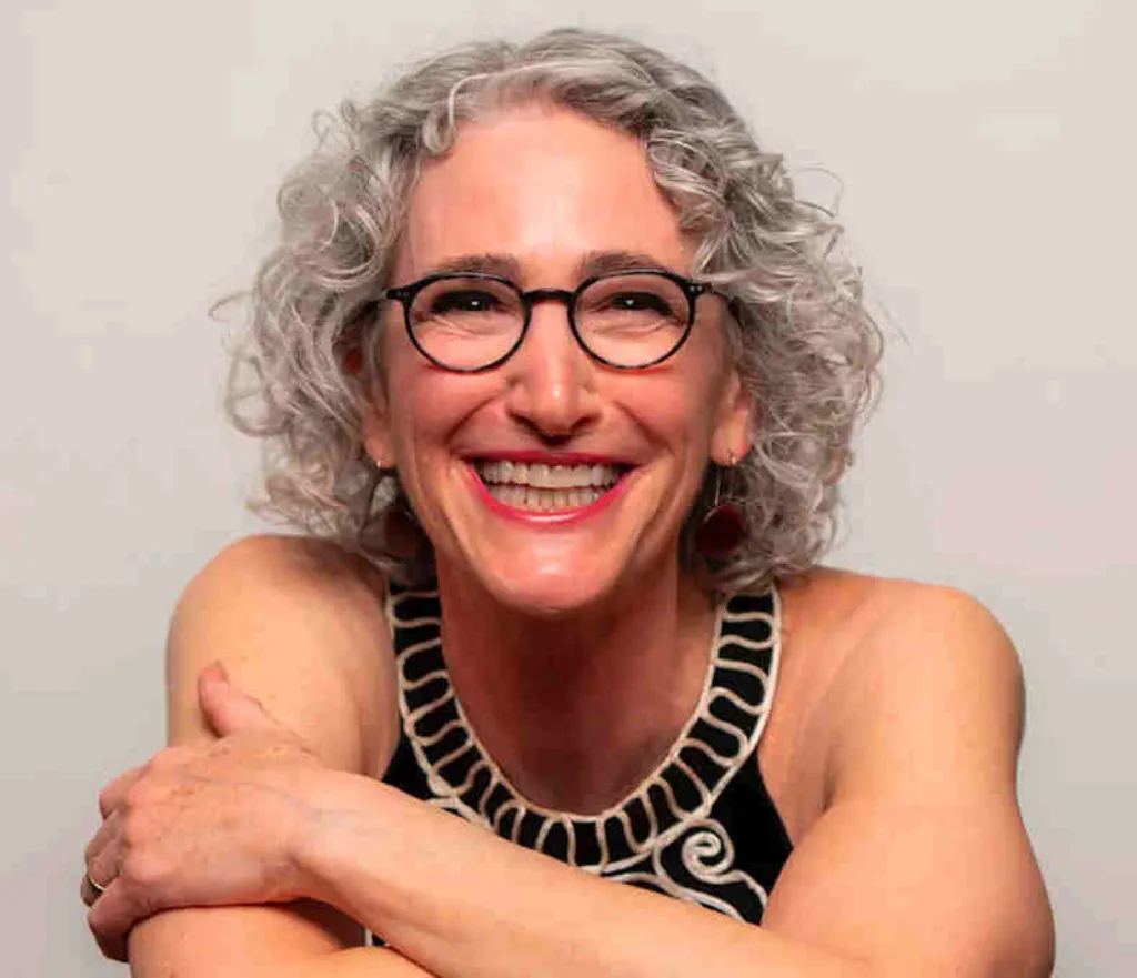 Tina Ross – Salon Stage