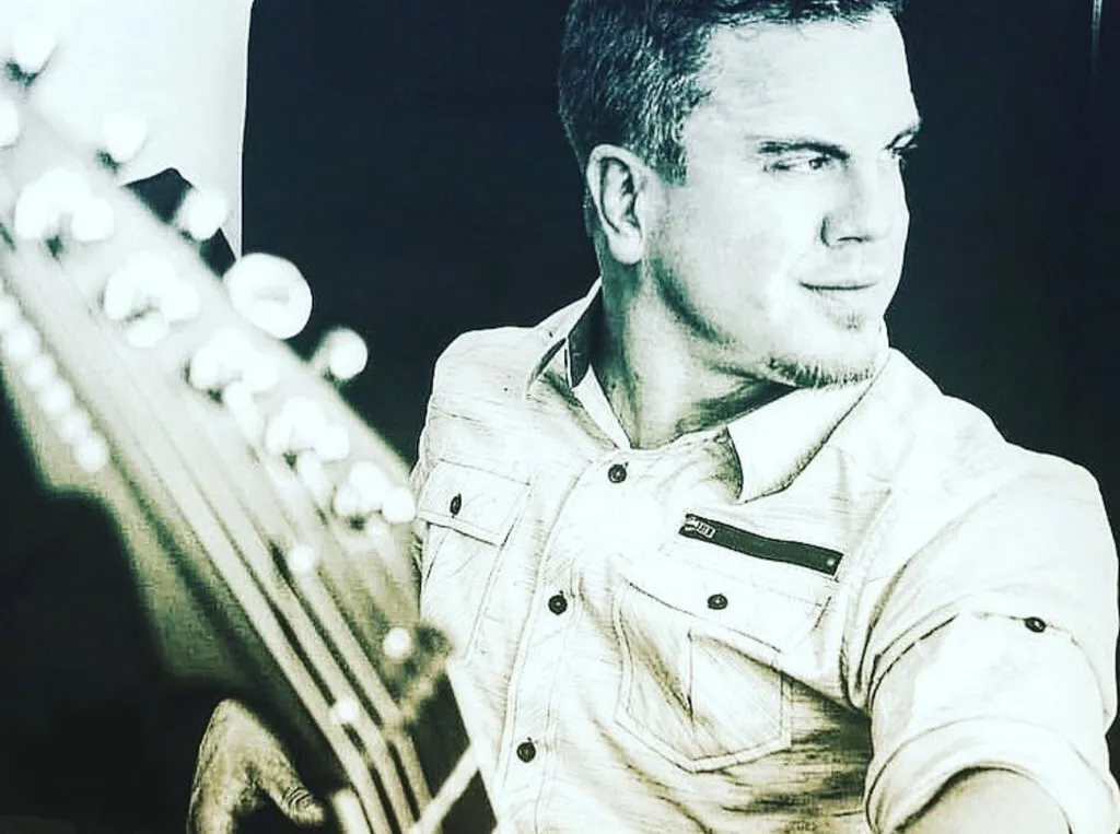 Josh Larsen Performing