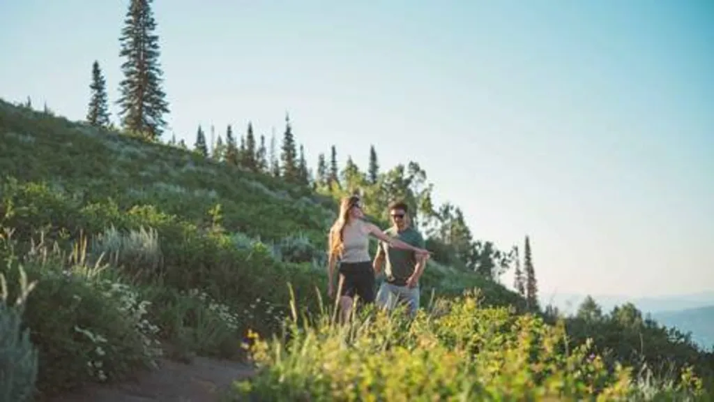 Guided Hiking Series Presented by icebreaker