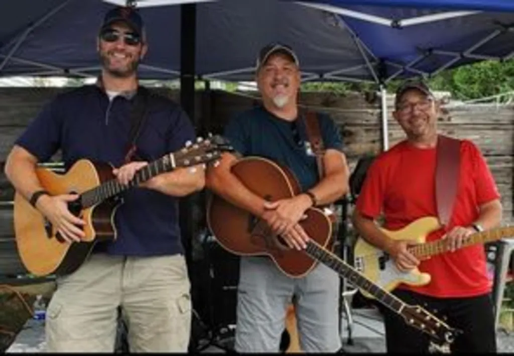 LIVE Music by Yankee Holler Trio!