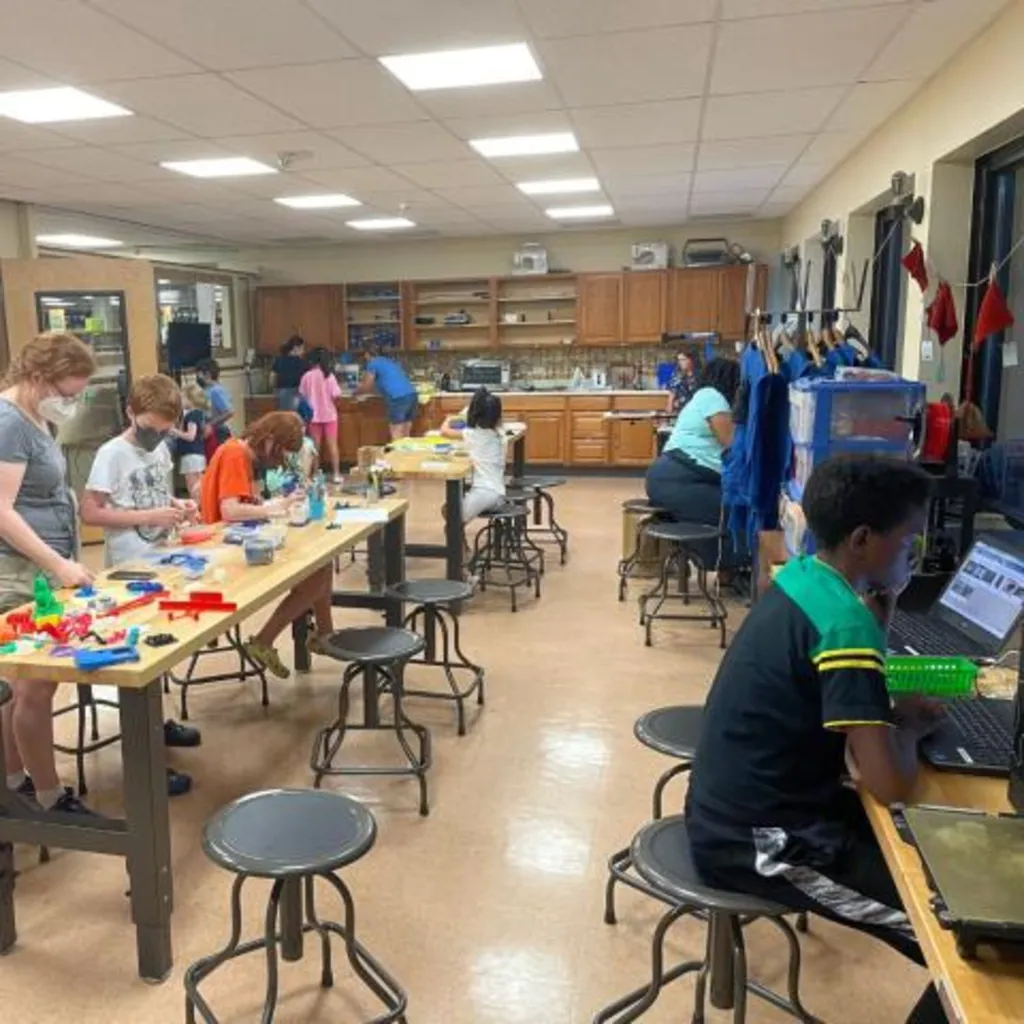 Mini Makers @ the Albany Made Creative Lab