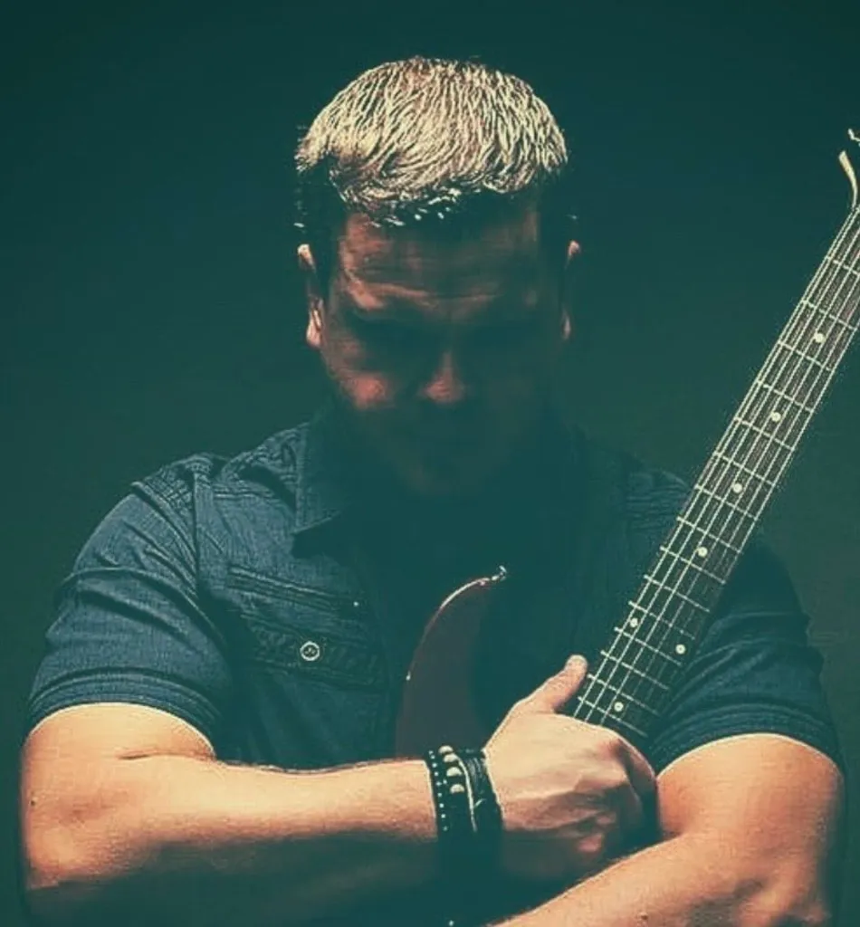 Josh Larsen Performing
