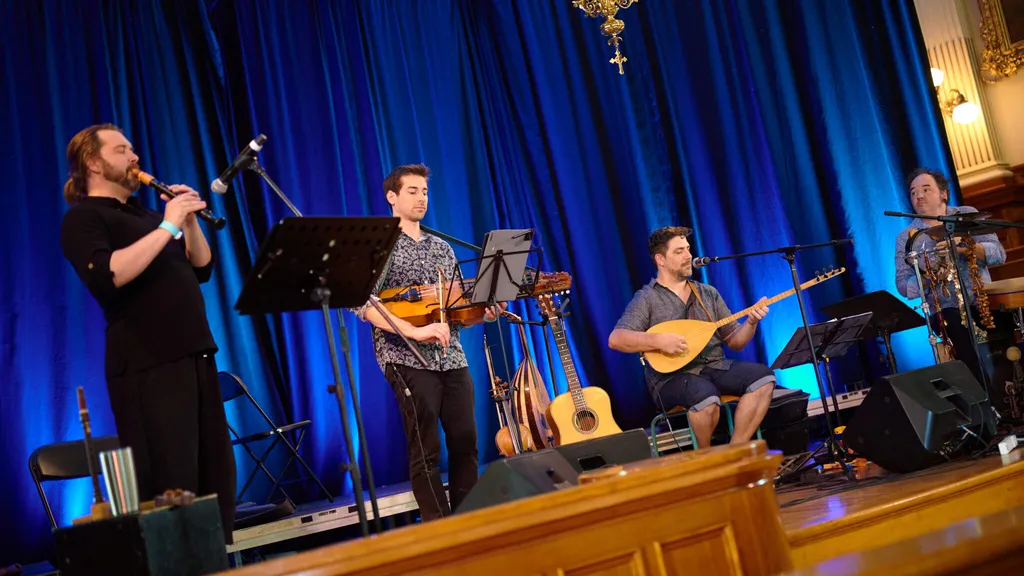 Andrew Wells-Oberegger Group — Live at Old Songs