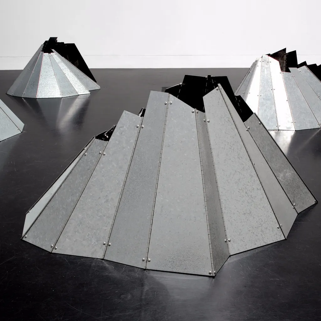 Family Saturday: Foil Sculptures