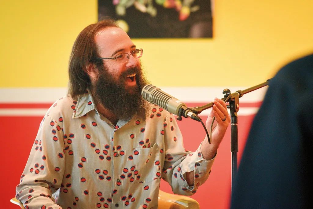 Curator’s Tour of Elevator Music 55: Chaia—Yiddishland on the Move