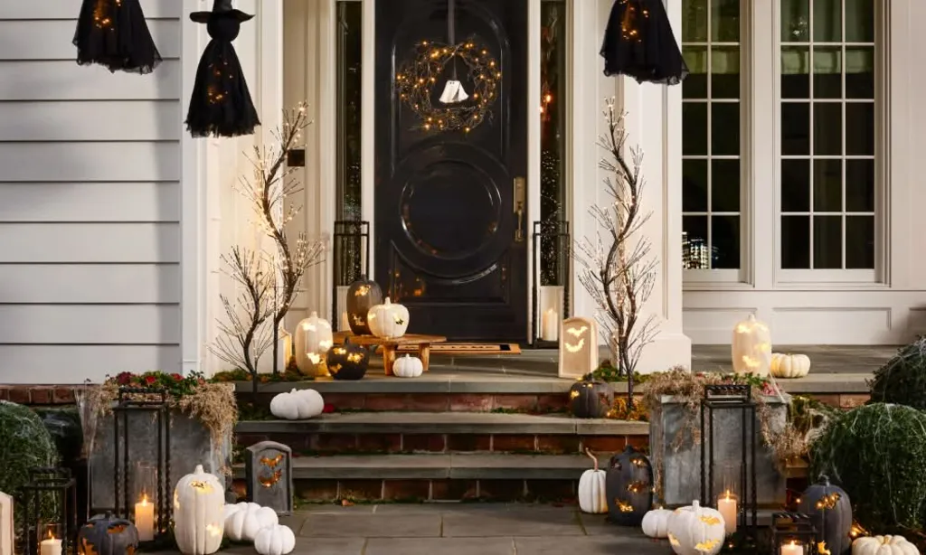 Design Class: Decorating for Halloween
