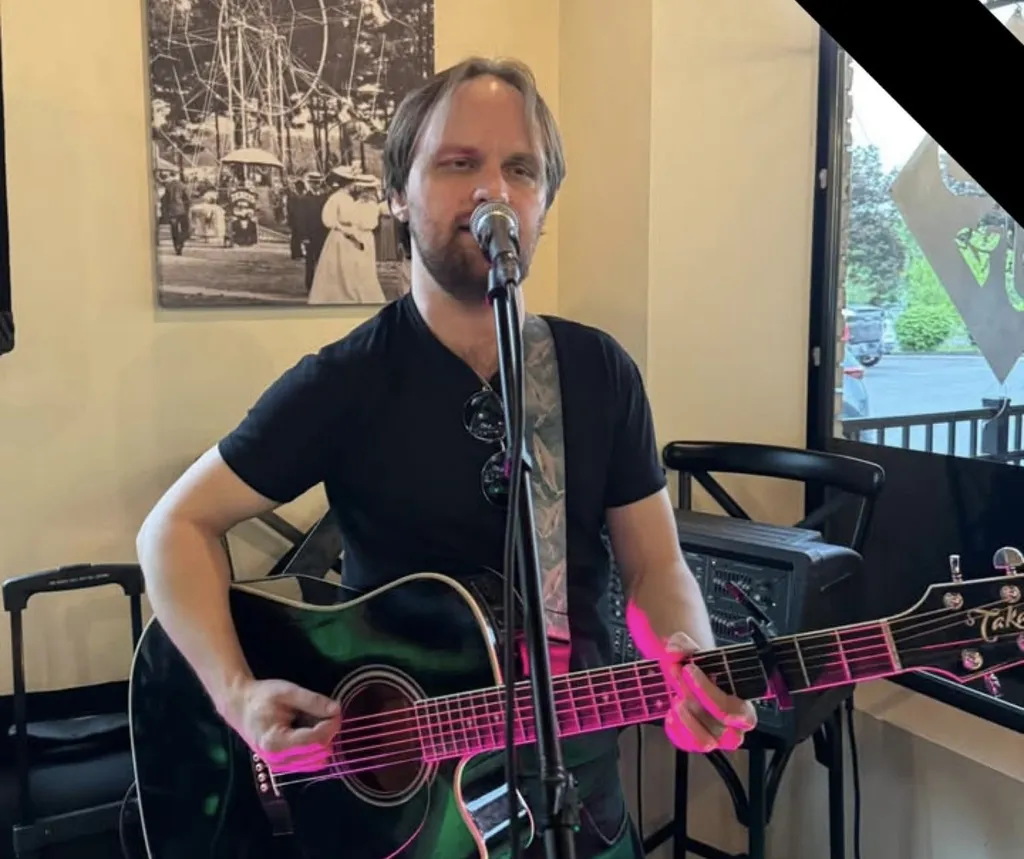 LIVE Music with Kyle Hommel