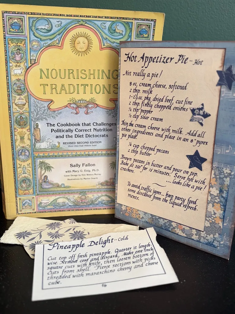 Vintage-Inspired Recipe Folder & Cookbook Crafting