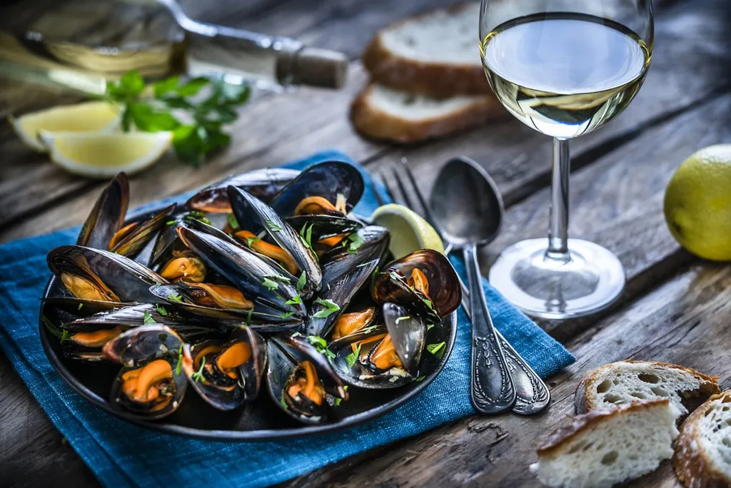 White Wine and Seafood 21+ (October 23)