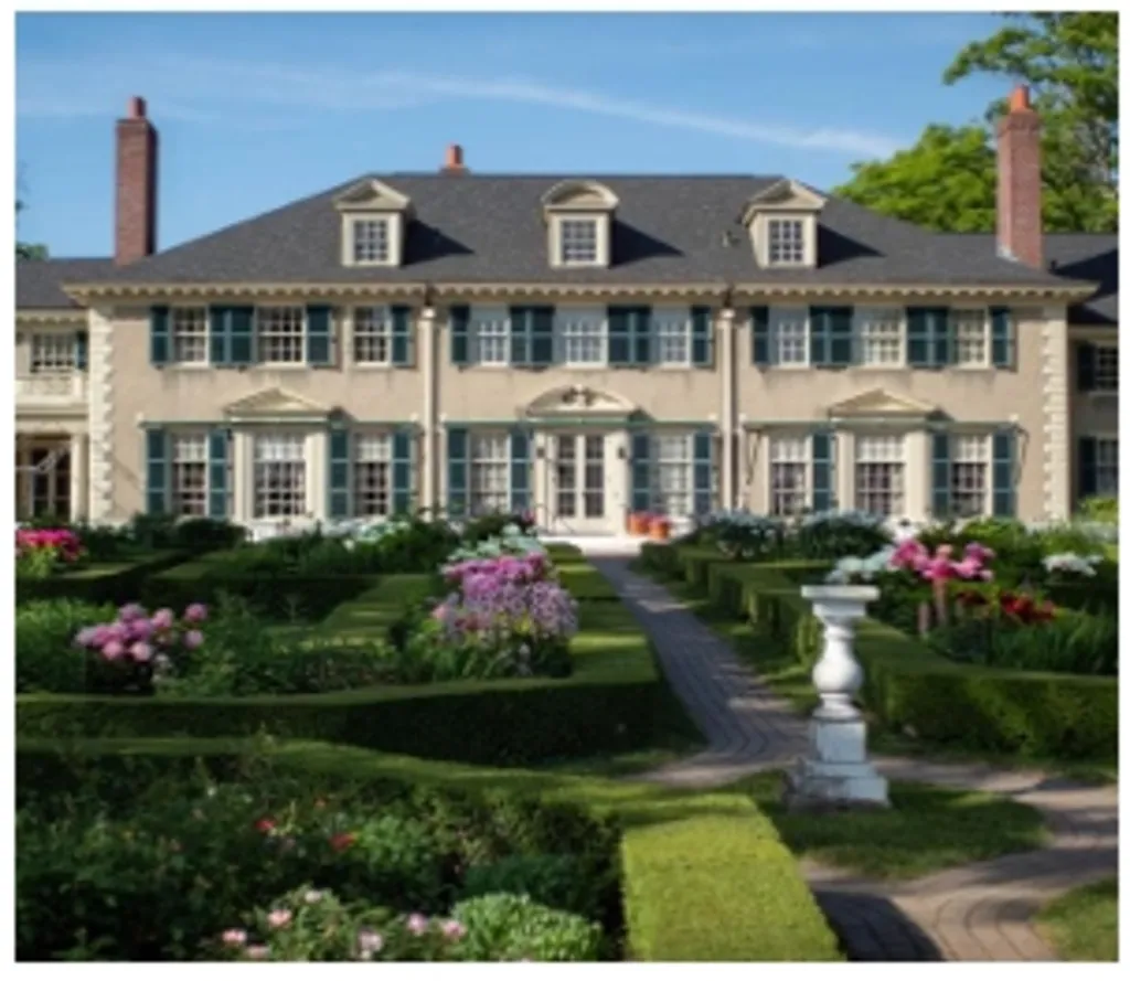 Friends of Pruyn House Fall Bus Trip to Hildene and the Bennington Museum
