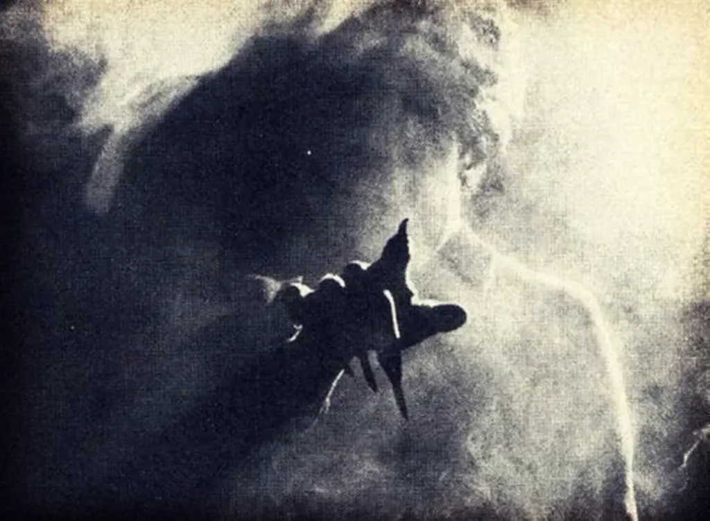 WHISPERING BONES: An Evening of Ghost Stories