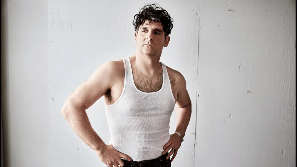 Low Cut Connie