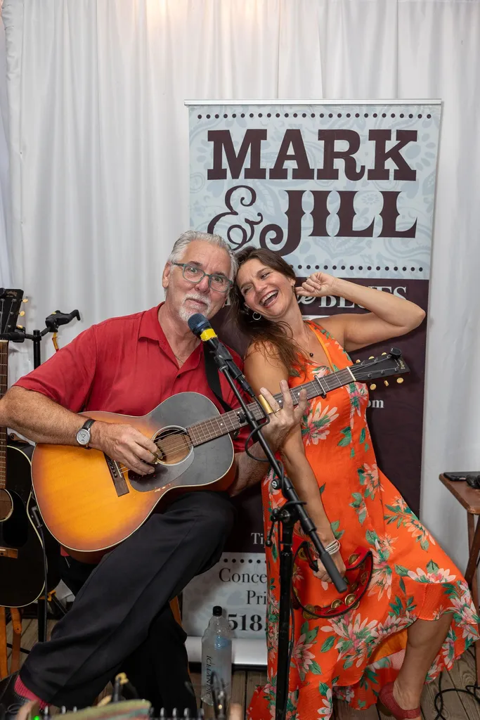 Mark and Jill Sing The Blues
