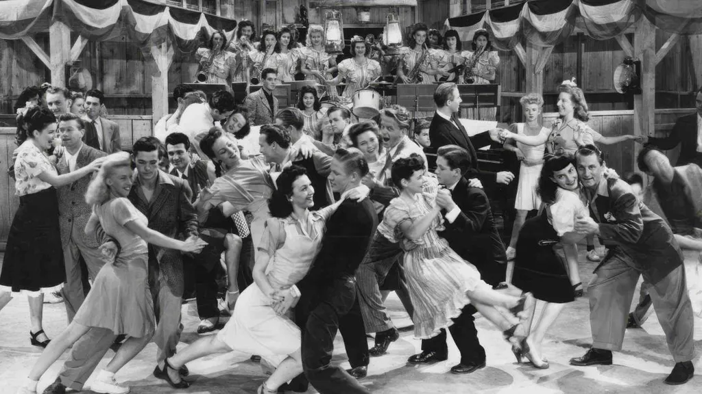 Lindy Hop Practice Session + Swing Social