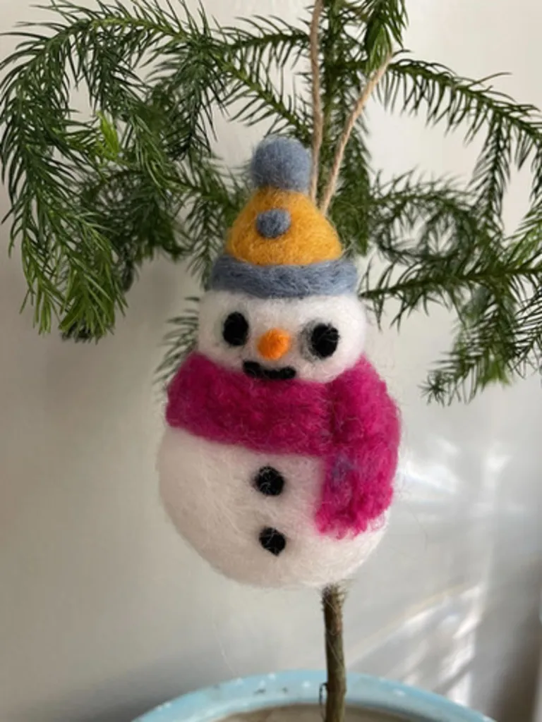Holiday Felt Ornaments (Kid 8+/Parent), Sat, Nov 14, 1-3 pm