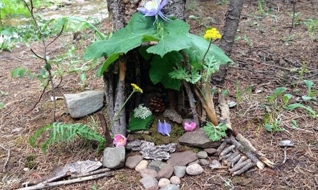 Fairy Tales and Gnome Homes (for families, ages 4+)