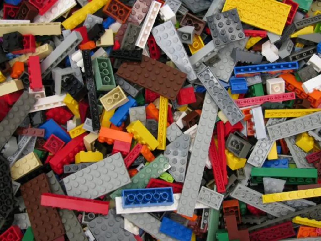20 Years at Moe Road LEGO Build: Dream Libraries!