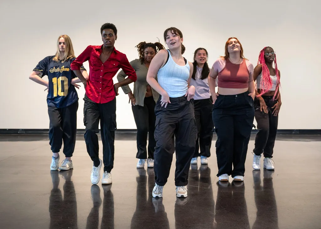 K-Pop Dance Performance!
