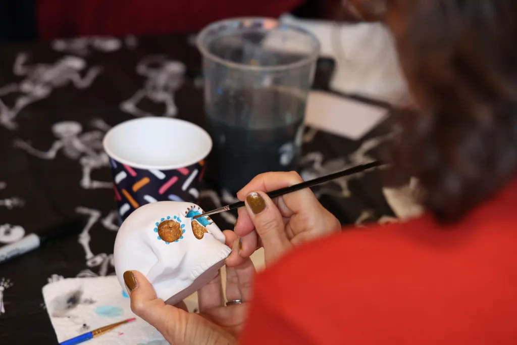 Family Workshop: Día de los Muertos Skull Painting