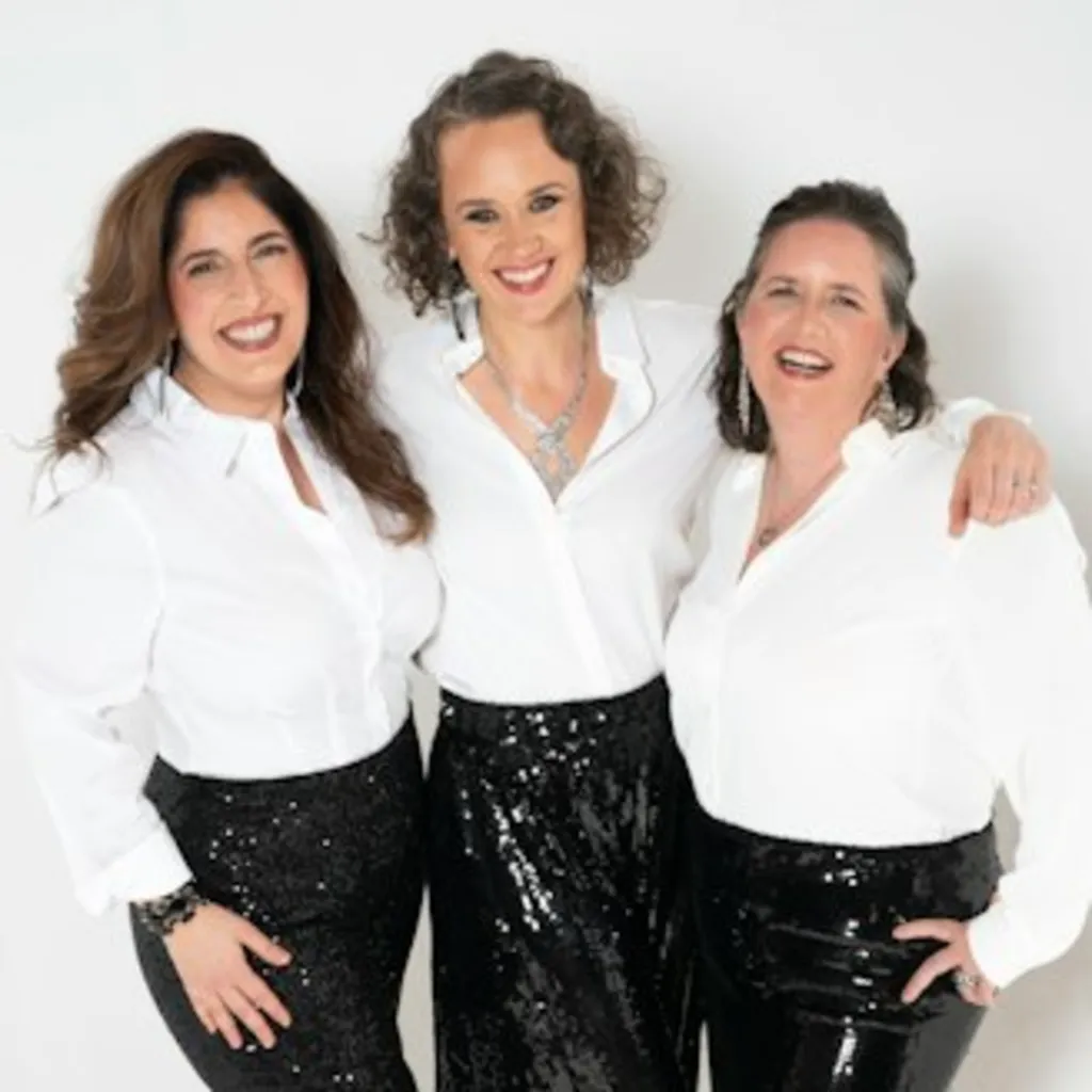 Songs from the Rat Pack to the Andrew Sisters: Duchess