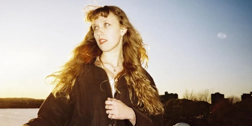 Bright Series: Shea Dewan