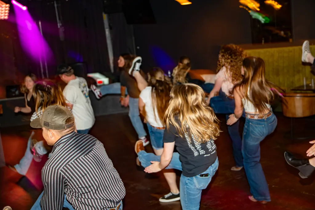 Country Swing @ Cache Bar