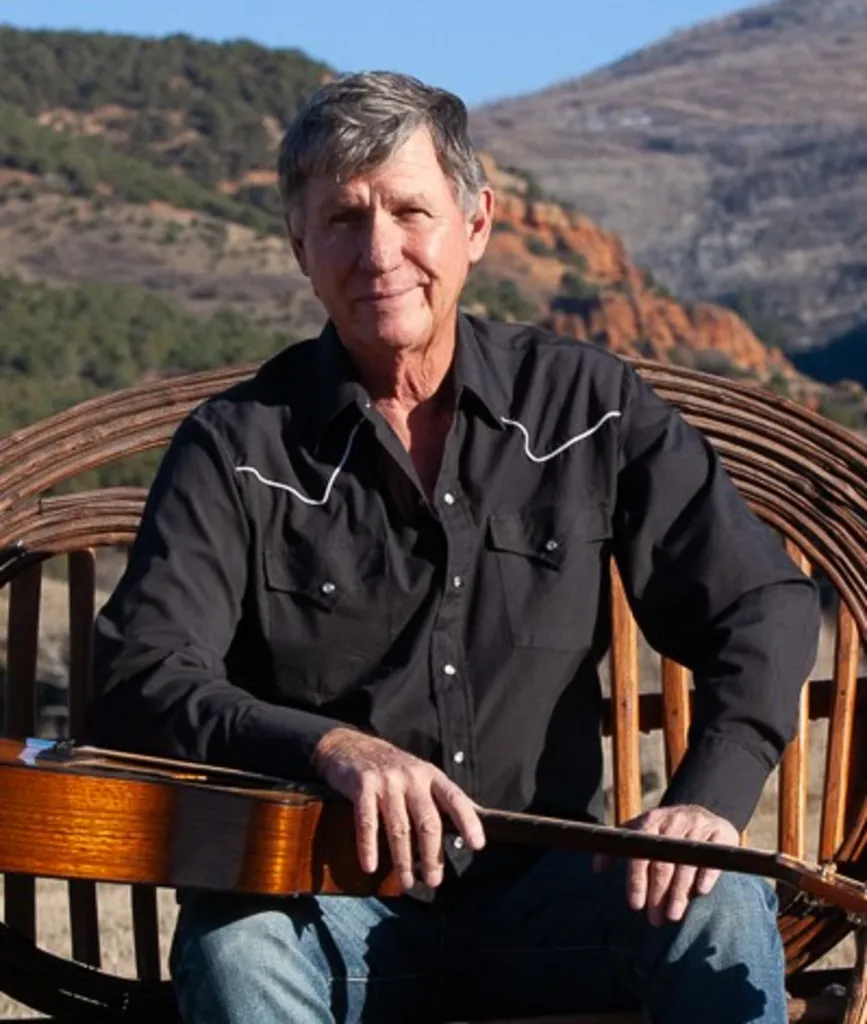 Dan Hall (Solo)