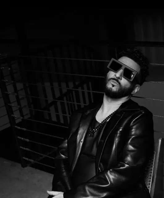 Jon B