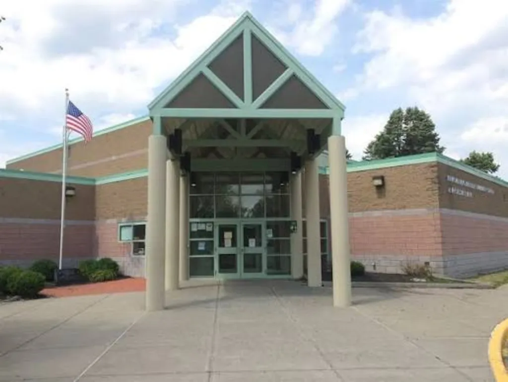 Armond Magnarelli Community Center