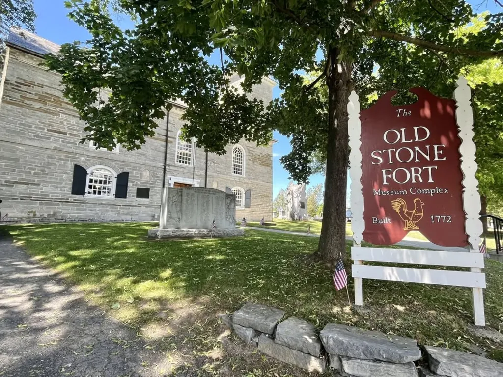 Old Stone Fort Museum