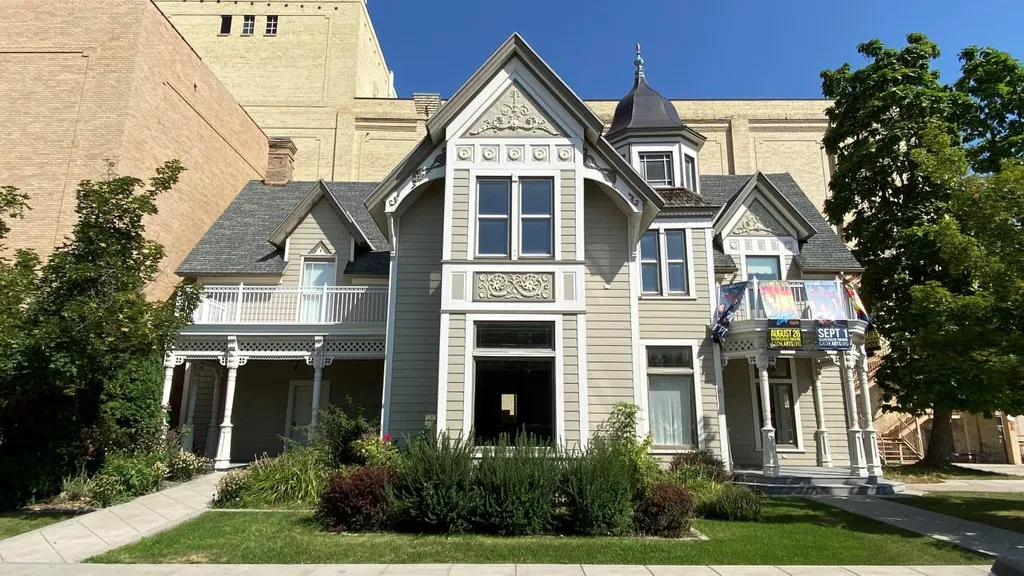 Thatcher-Young Mansion